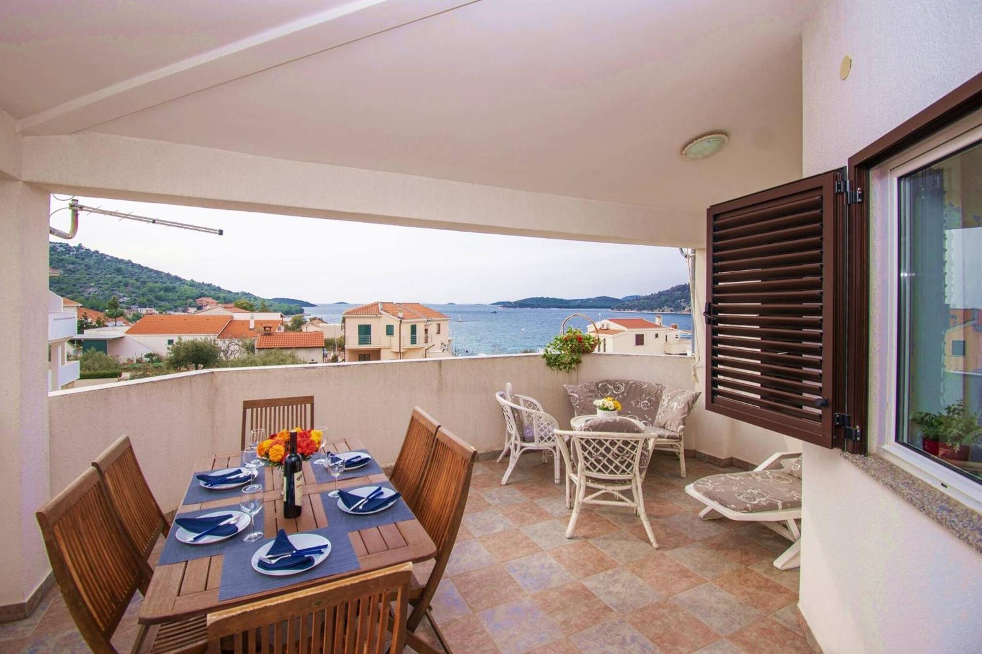 Apartment Meri Razanj With Sea View Zewnętrze zdjęcie