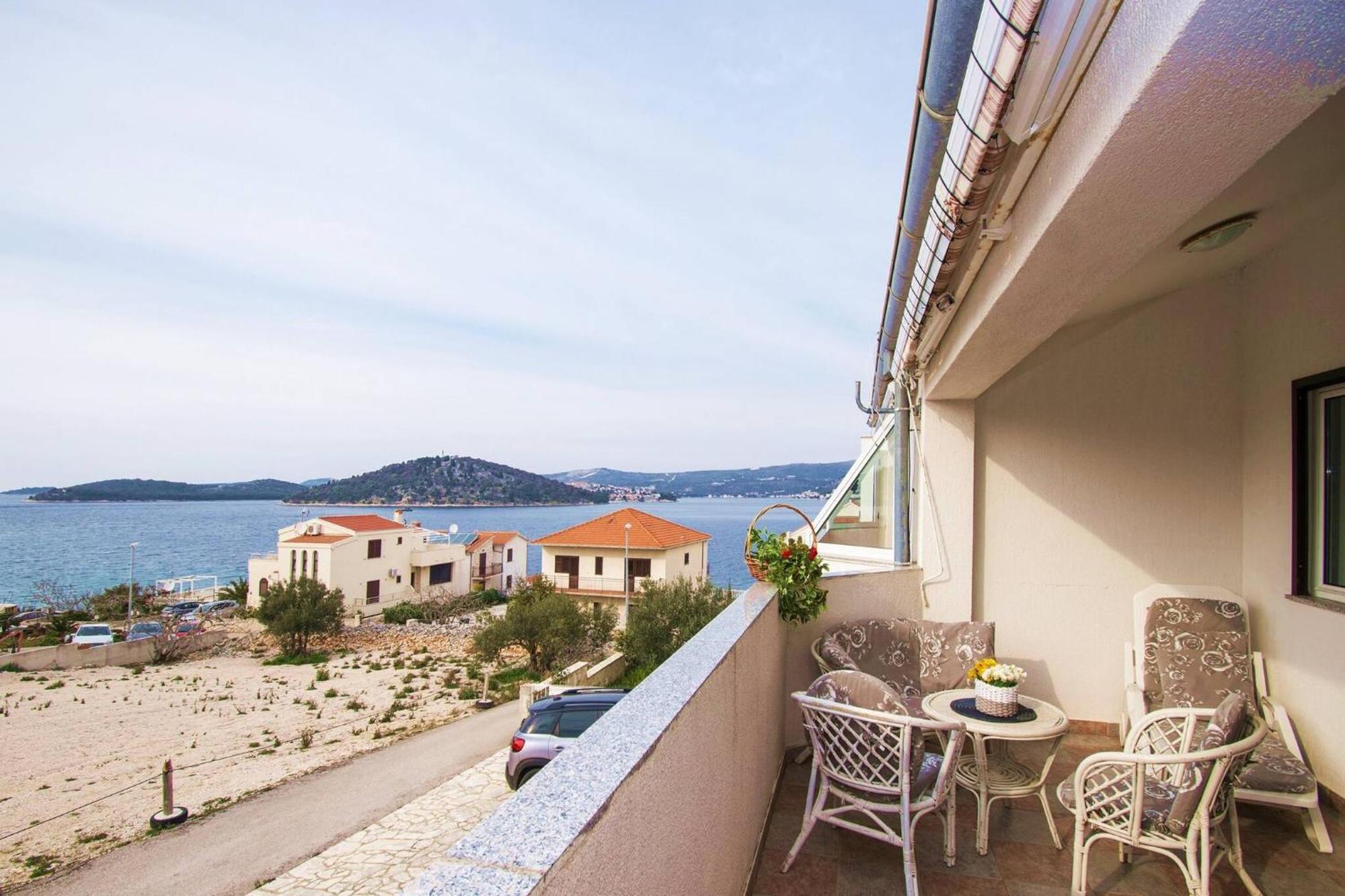 Apartment Meri Razanj With Sea View Zewnętrze zdjęcie