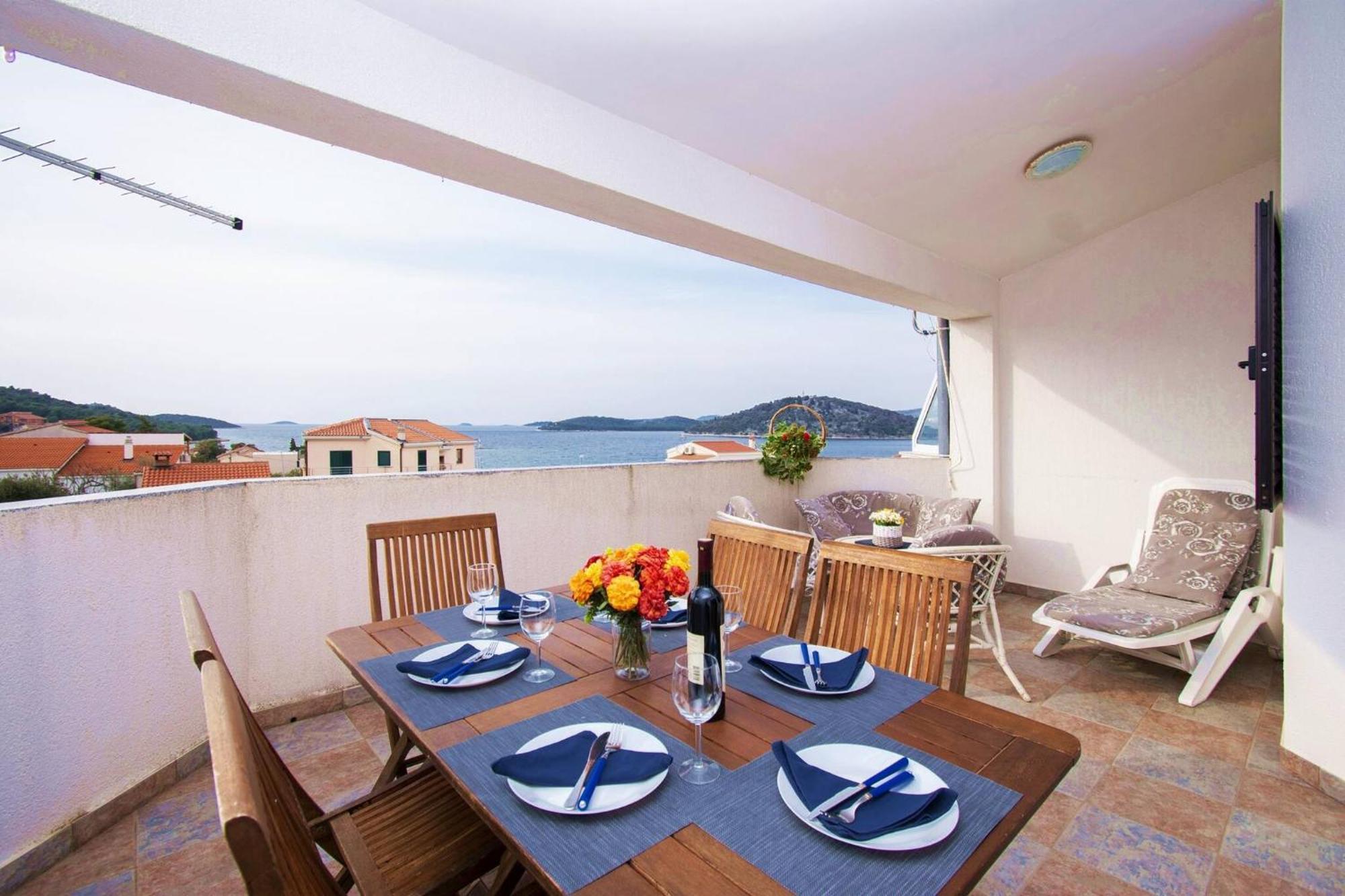 Apartment Meri Razanj With Sea View Zewnętrze zdjęcie